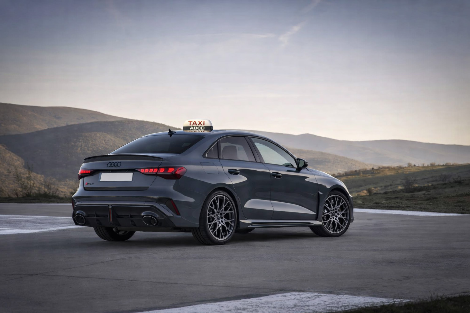 Berline taxi disponible à Grasse